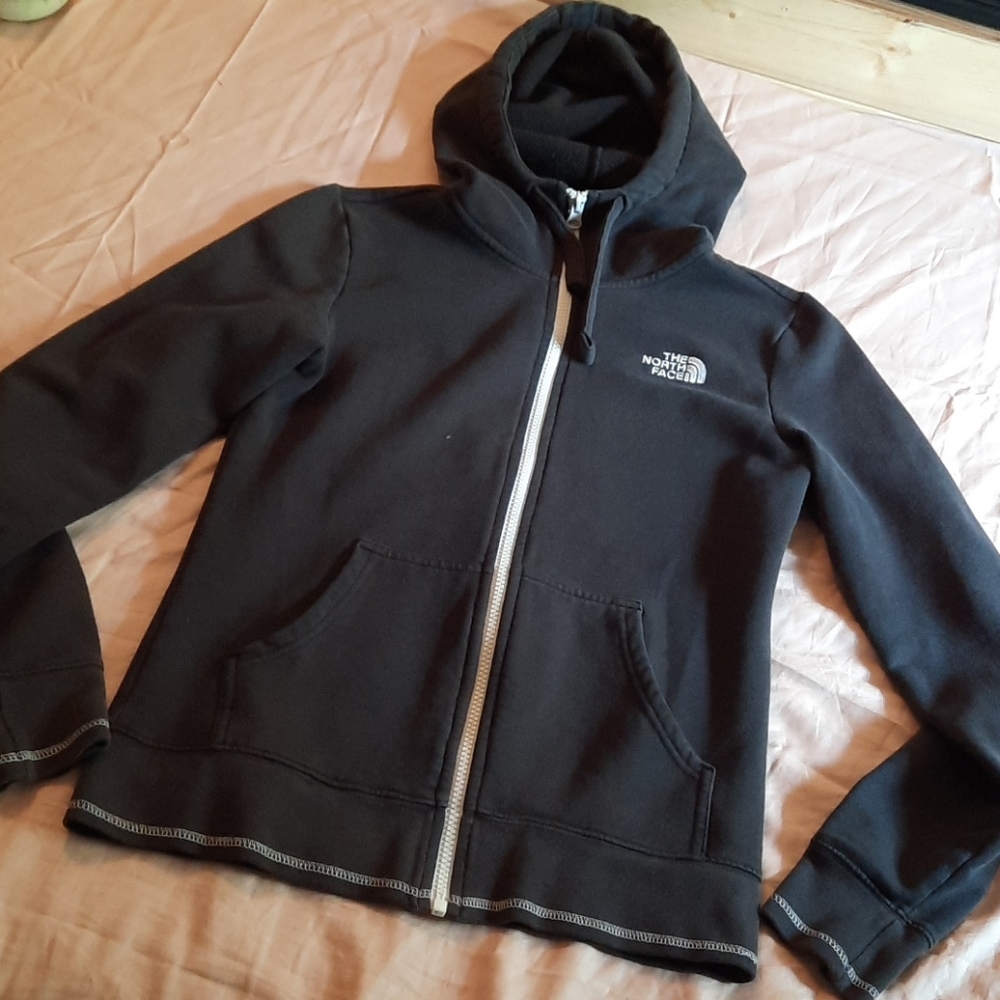A The North face jacket